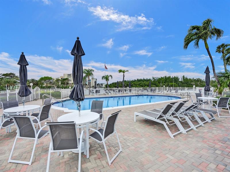 Image 9 of 74 For 105 19th Ave  352