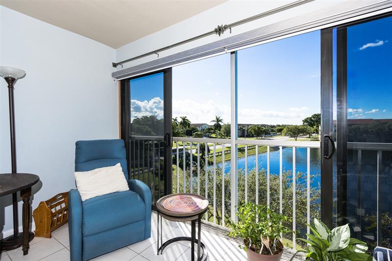 Image 17 of 35 For 12900 13th St  403e