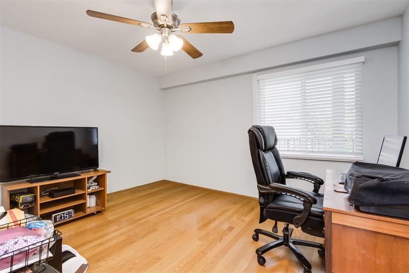 Image 29 of 35 For 12900 13th St  403e