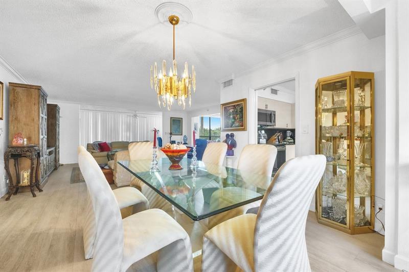 Image 18 of 35 For 7178 Promenade Dr  202