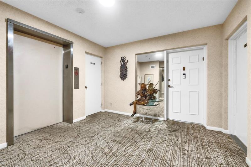 Image 29 of 35 For 7178 Promenade Dr  202