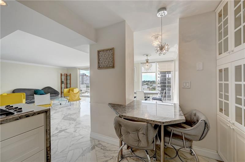 Image 11 of 51 For 2030 Ocean Dr  807