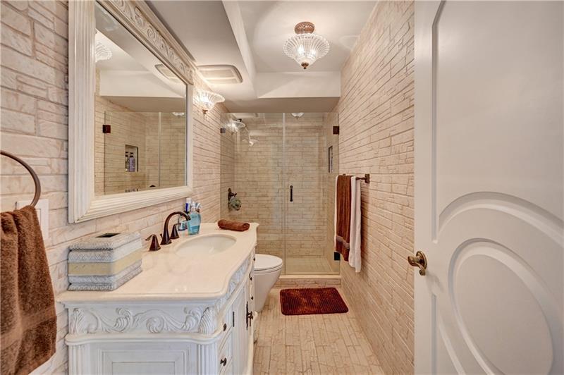 Image 18 of 51 For 2030 Ocean Dr  807