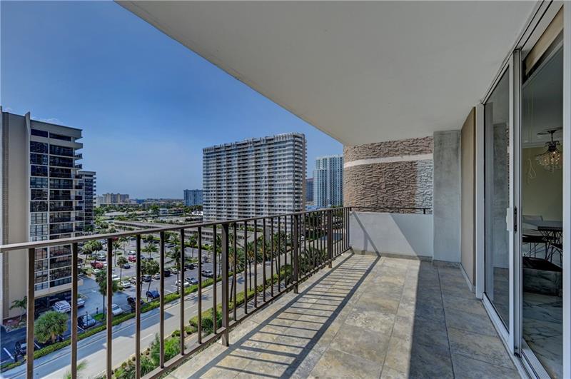 Image 29 of 51 For 2030 Ocean Dr  807