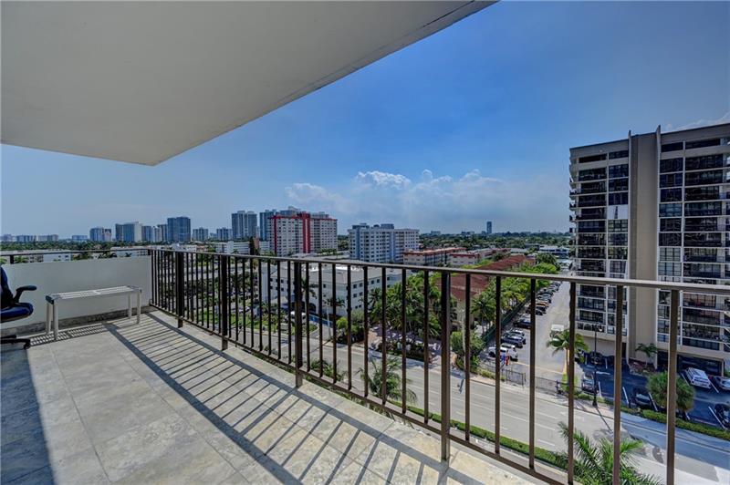 Image 30 of 51 For 2030 Ocean Dr  807