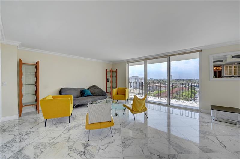 Image 8 of 51 For 2030 Ocean Dr  807