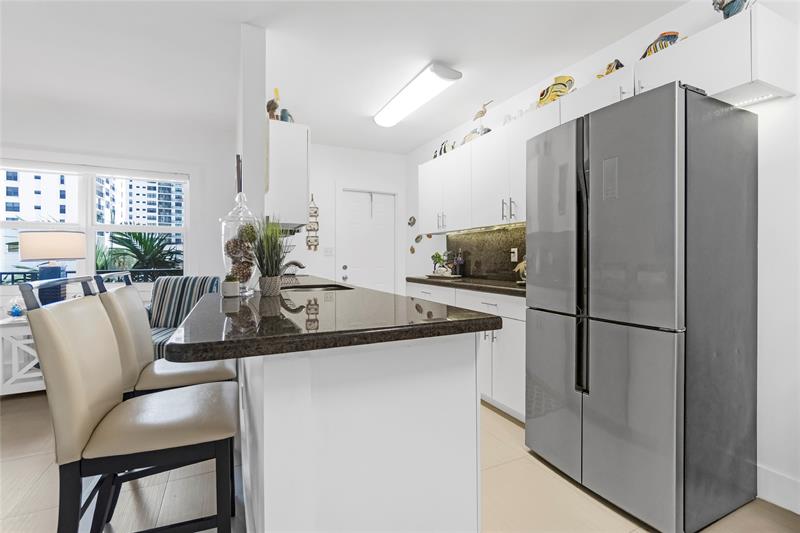 Image 10 of 31 For 2600 Ocean Dr  308