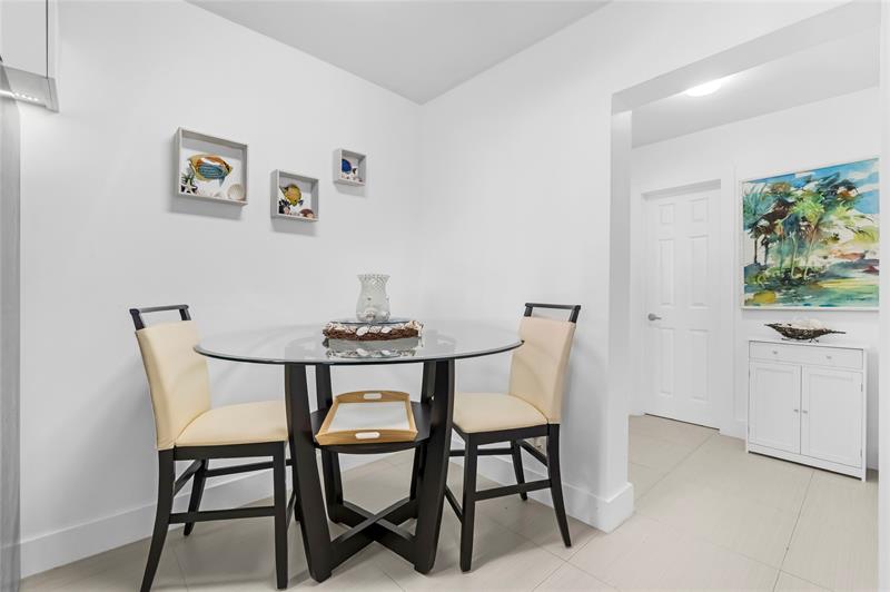 Image 12 of 31 For 2600 Ocean Dr  308