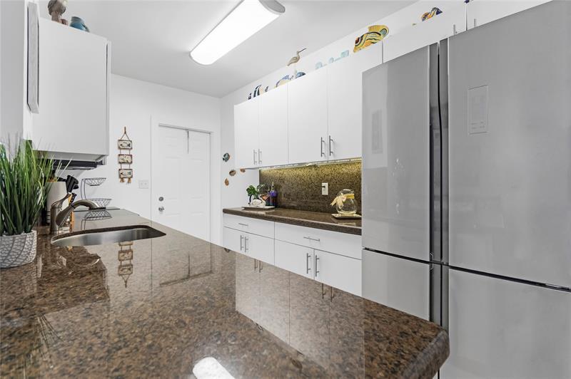 Image 14 of 31 For 2600 Ocean Dr  308