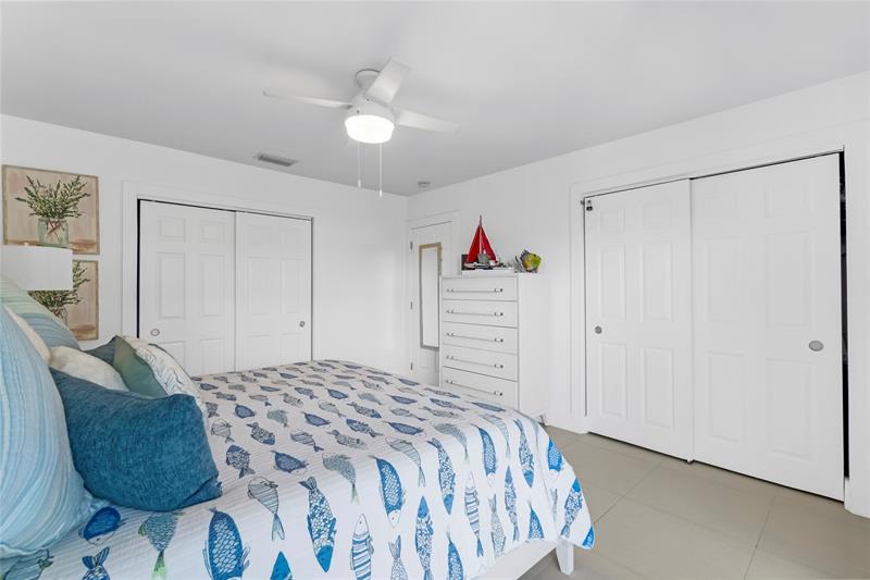 Image 18 of 31 For 2600 Ocean Dr  308
