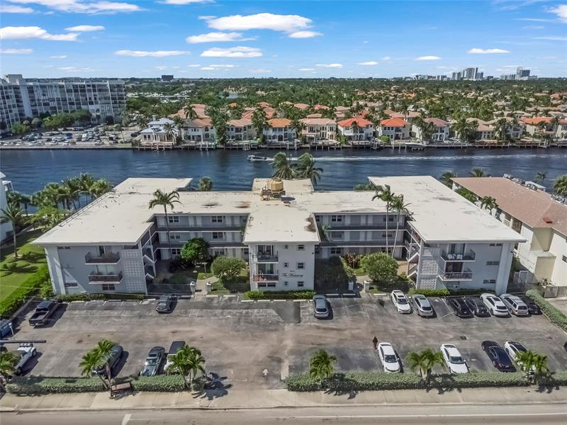 Image 29 of 31 For 2600 Ocean Dr  308