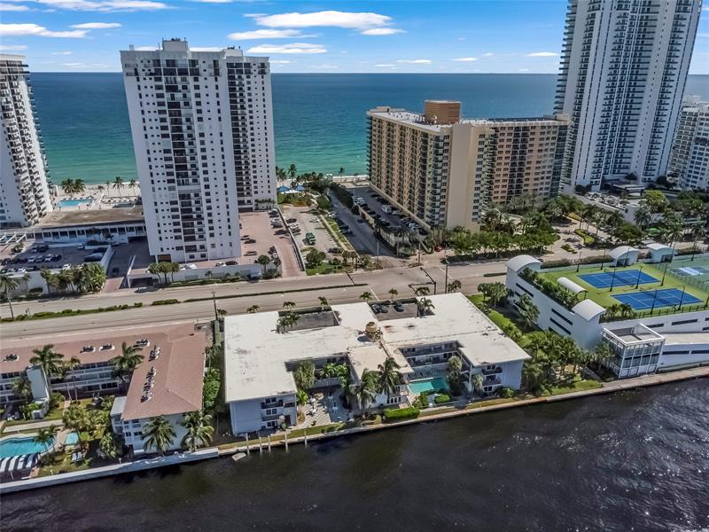 Image 4 of 31 For 2600 Ocean Dr  308