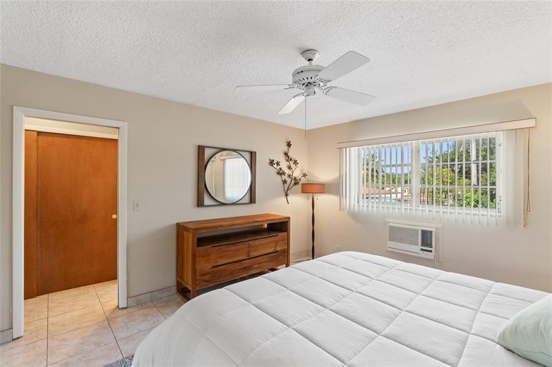 Image 17 of 26 For 161 10th Ave  3b