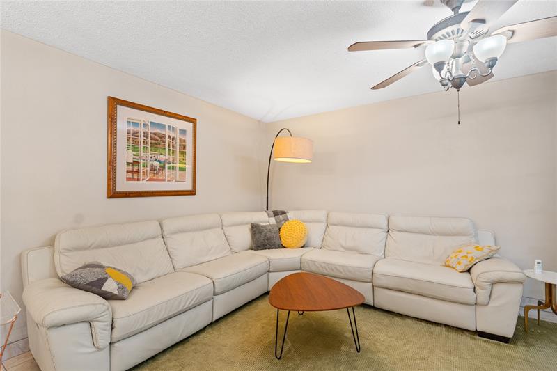 Image 9 of 26 For 161 10th Ave  3b