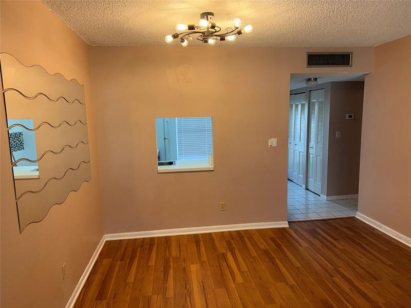 Image 10 of 39 For 5801 62nd Ave