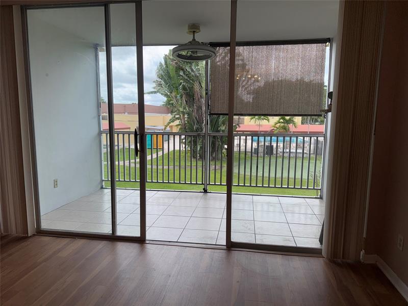 Image 11 of 39 For 5801 62nd Ave