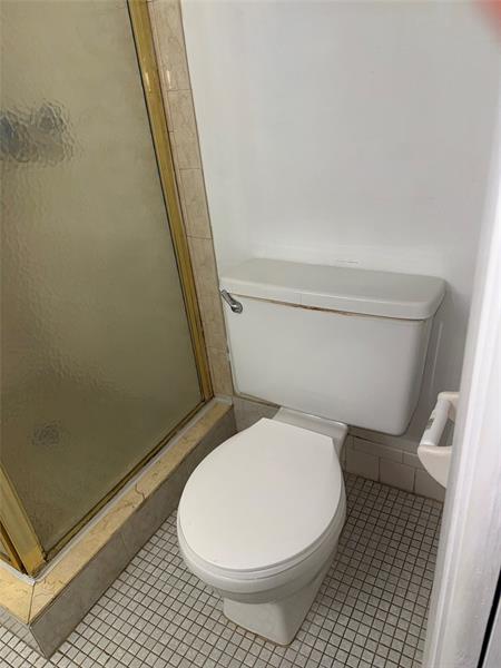 Image 18 of 39 For 5801 62nd Ave