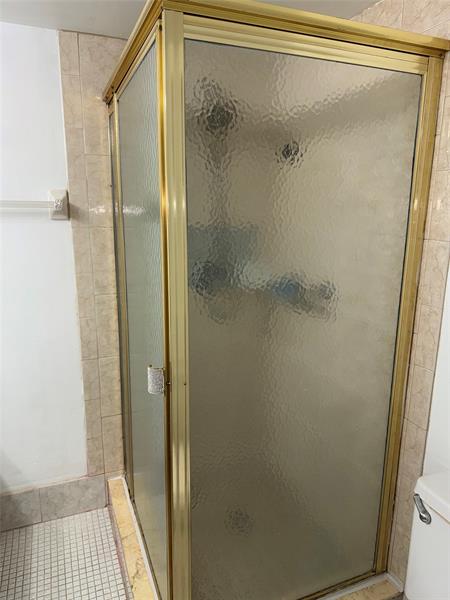 Image 19 of 39 For 5801 62nd Ave