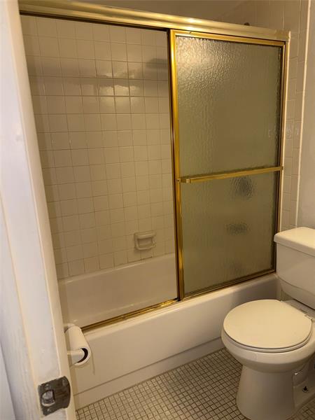 Image 22 of 39 For 5801 62nd Ave