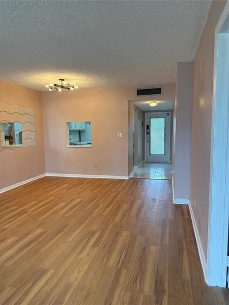 Image 6 of 39 For 5801 62nd Ave