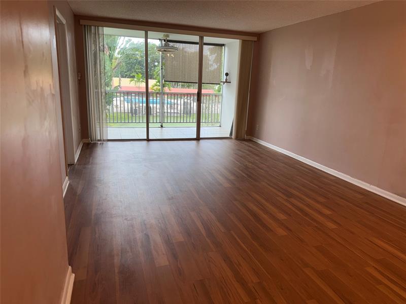 Image 7 of 39 For 5801 62nd Ave