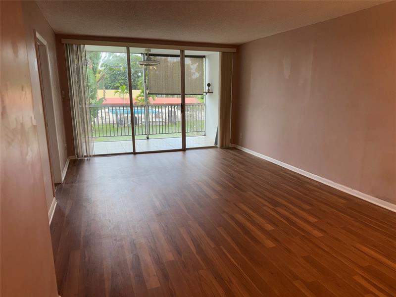 Image 8 of 39 For 5801 62nd Ave