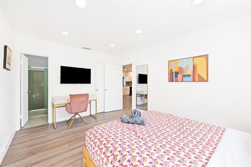 Image 11 of 20 For 824 Golf Drive