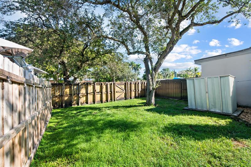 Image 18 of 20 For 824 Golf Drive