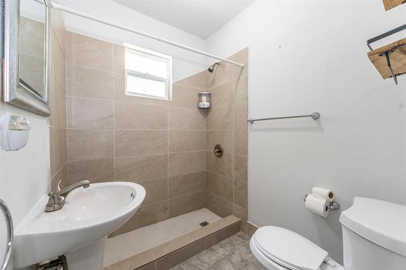 Image 14 of 15 For 7431 Arthur St