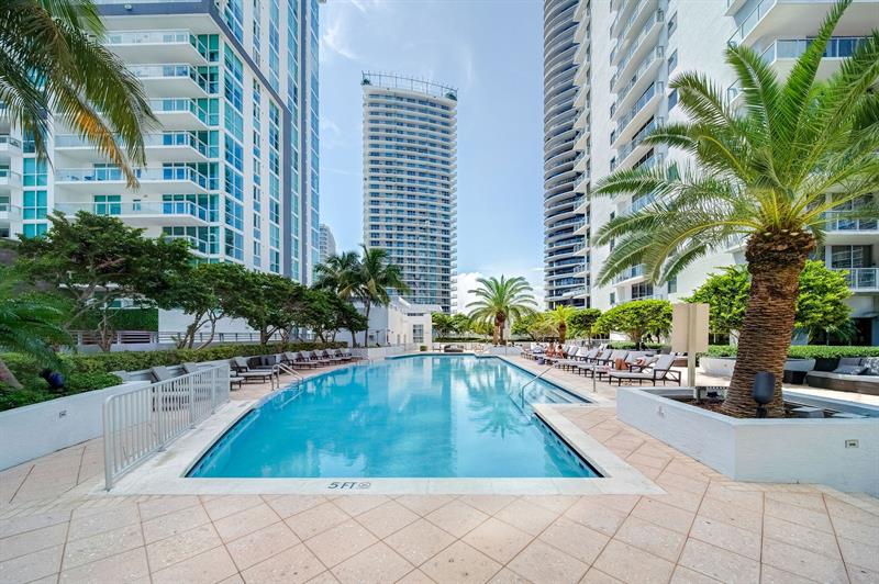 Image 13 of 39 For 1050 Brickell Ave  2302