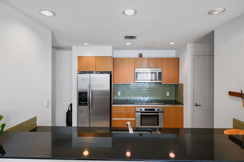 Image 26 of 39 For 1050 Brickell Ave  2302