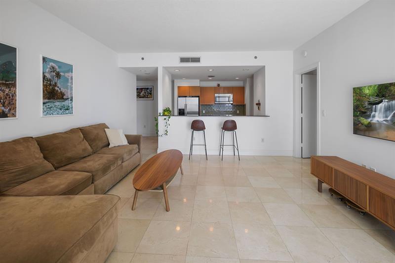 Image 29 of 39 For 1050 Brickell Ave  2302