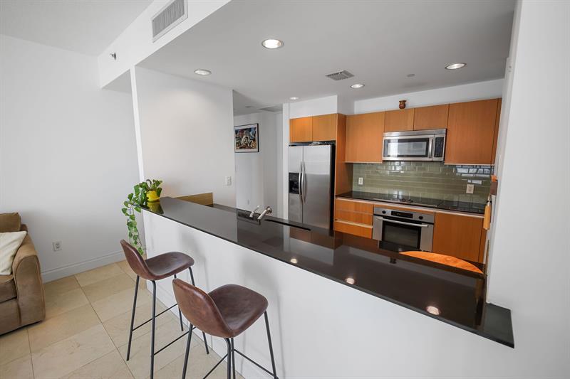 Image 3 of 39 For 1050 Brickell Ave  2302