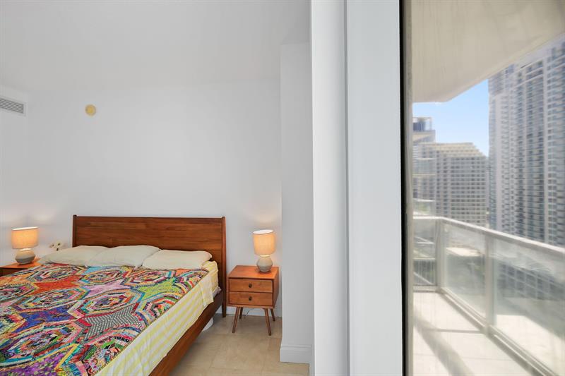 Image 33 of 39 For 1050 Brickell Ave  2302