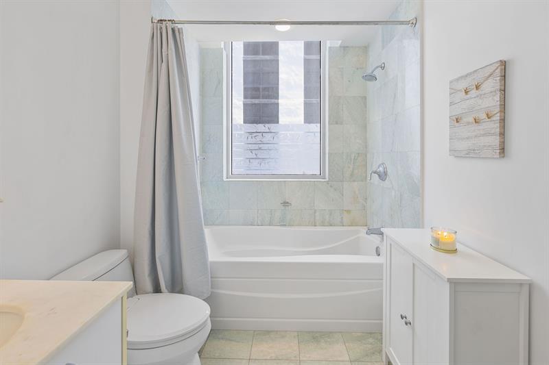 Image 36 of 39 For 1050 Brickell Ave  2302