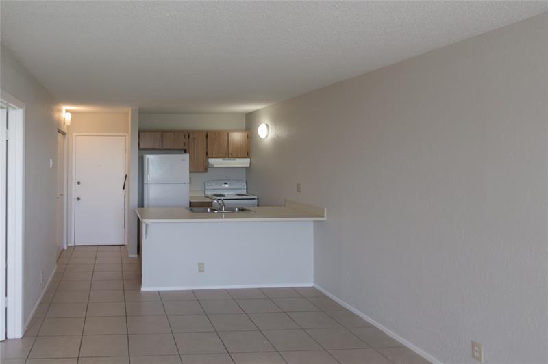 Image 3 of 12 For 2701 Riverside Dr  506