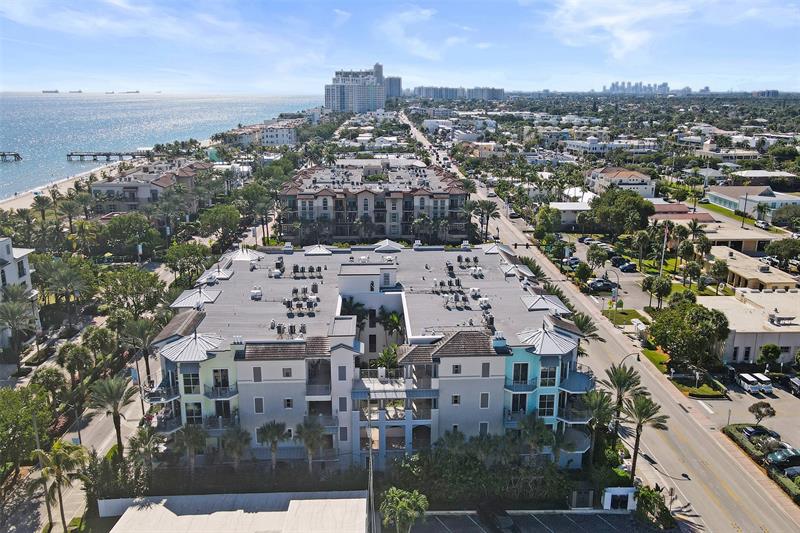 Image 12 of 72 For 4511 El Mar Dr  203