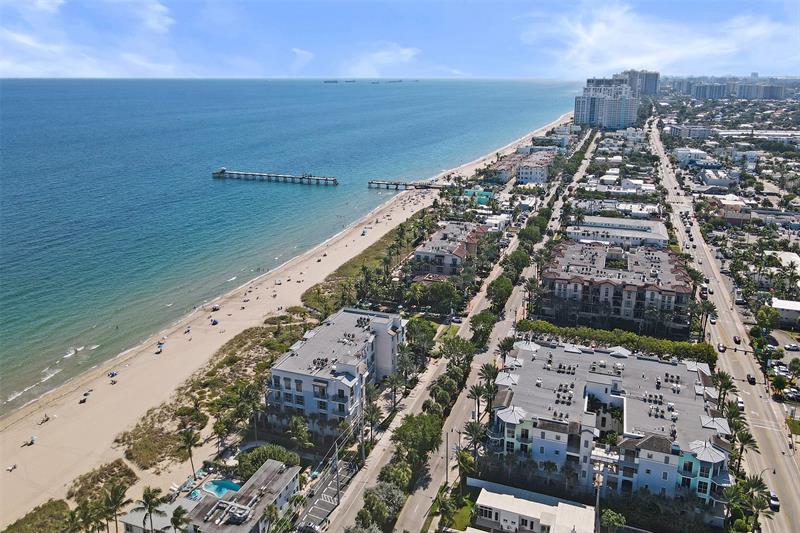 Image 13 of 72 For 4511 El Mar Dr  203