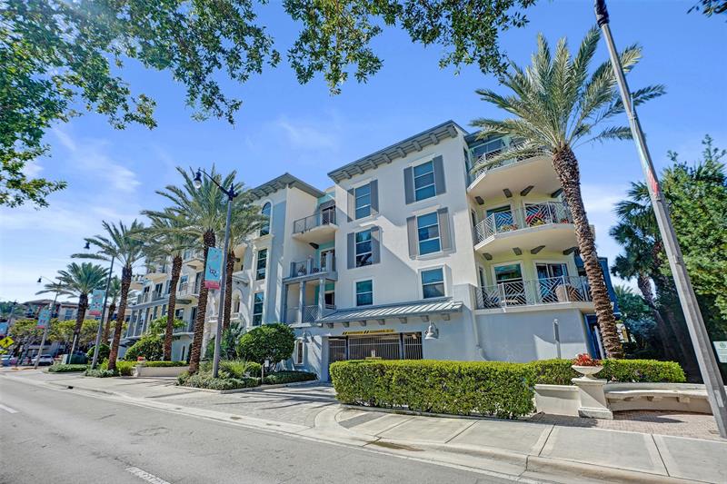 Image 18 of 72 For 4511 El Mar Dr  203