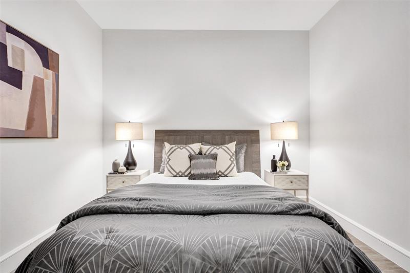 Image 28 of 72 For 4511 El Mar Dr  203