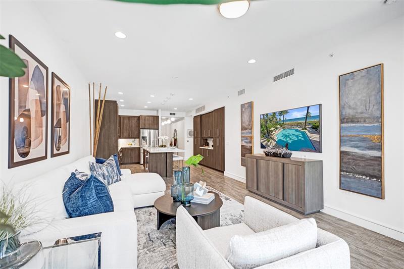 Image 32 of 72 For 4511 El Mar Dr  203