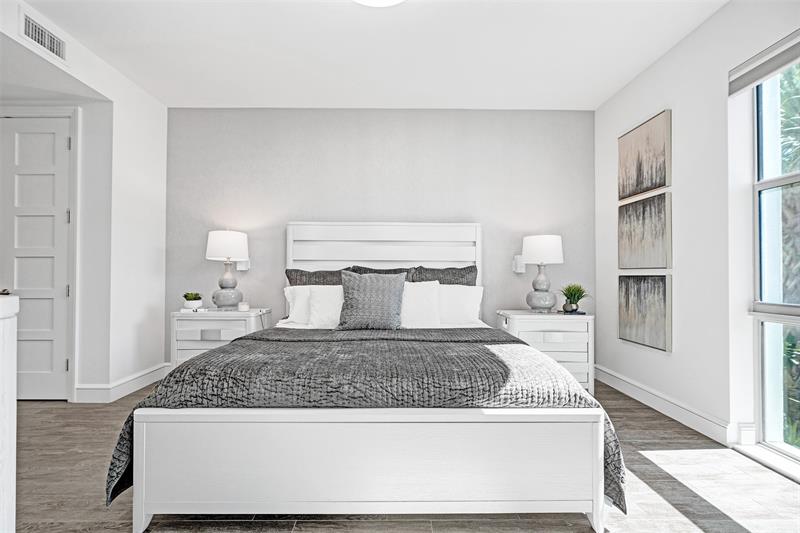 Image 38 of 72 For 4511 El Mar Dr  203