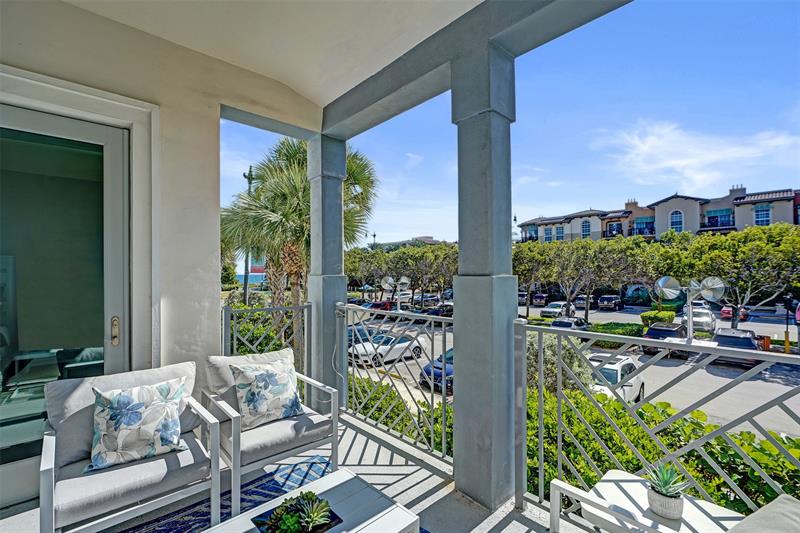 Image 51 of 72 For 4511 El Mar Dr  203