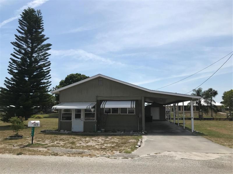 Image 2 of 13 For 1474 Lake Dr