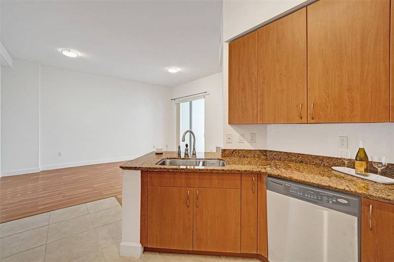 Image 12 of 33 For 1830 Radius Dr  1317