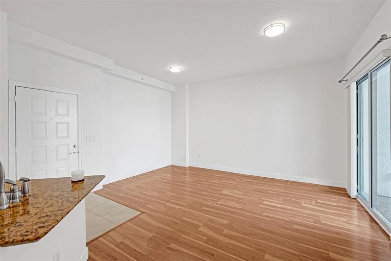 Image 7 of 33 For 1830 Radius Dr  1317