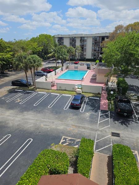 Image 3 of 13 For 2701 Riverside Dr  217b