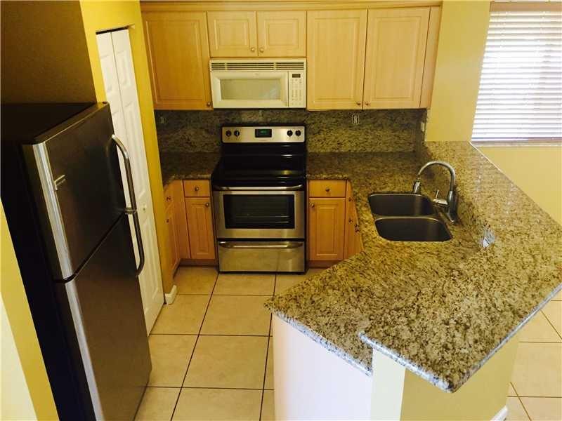 Image 8 of 13 For 8320 Santa Monica Ave