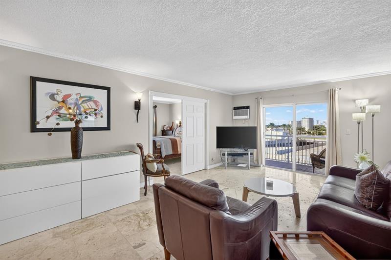 Image 10 of 69 For 200 Birch Rd  908