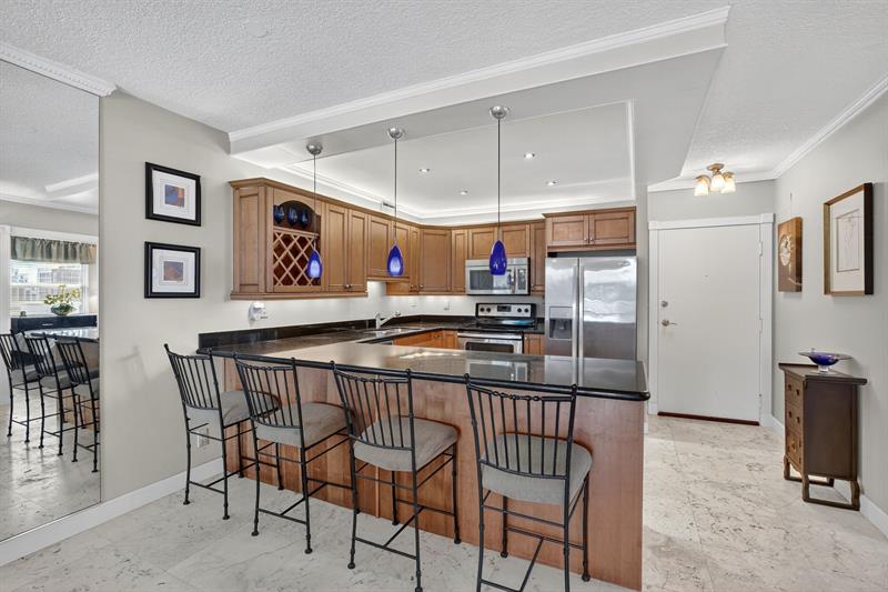 Image 23 of 69 For 200 Birch Rd  908